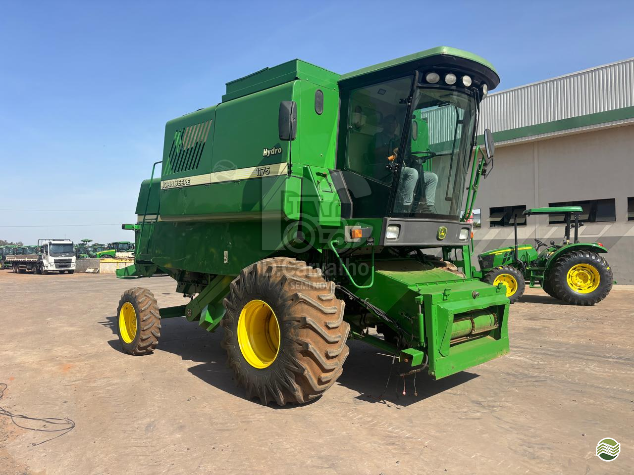 COLHEITADEIRA JOHN DEERE JOHN DEERE 1175 D. Carvalho - John Deere ARACATUBA SÃO PAULO SP